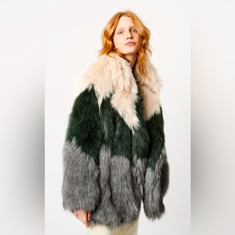 SMYTHE Faux Fur Car Coat Size Small BNWOT